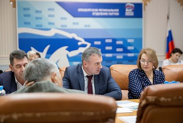 Депутаты в постоянном контакте с семьями участников специальной операции